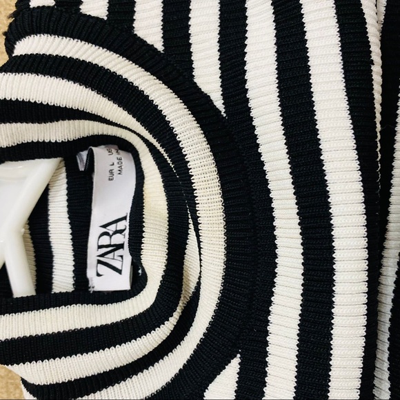Zara Black and White Rib Top with Puff Sleeve - Picture 6 of 6
